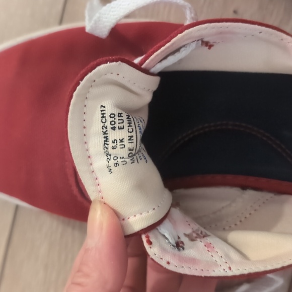 Red Keds.  Size 9 - Picture 4 of 4